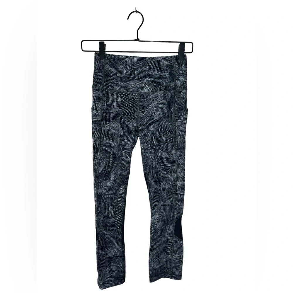 Lululemon Pace Rival High-Rise Crop 22